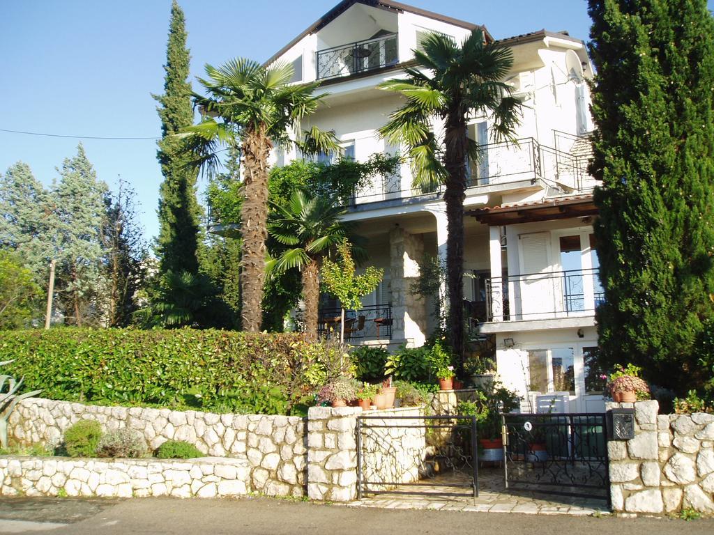 Apartments Villa Elizabet Malinska Esterno foto