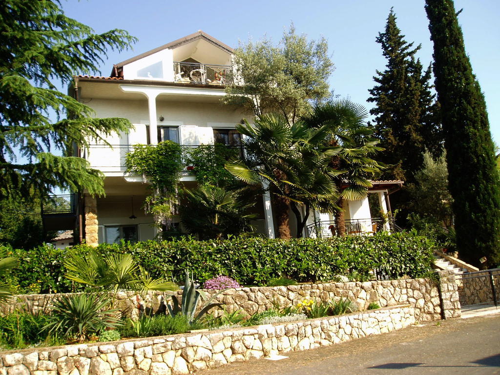 Apartments Villa Elizabet Malinska Esterno foto